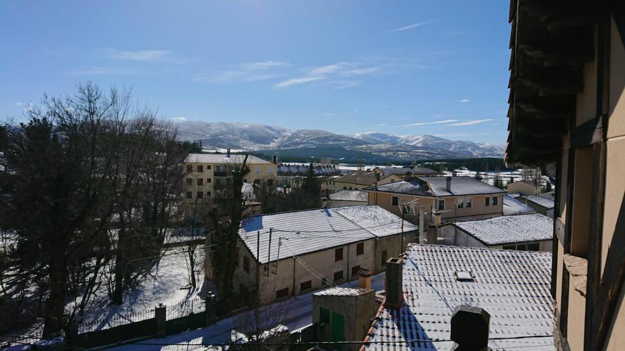 Artesano I Y III Pension Navarredonda de Gredos Buitenkant foto