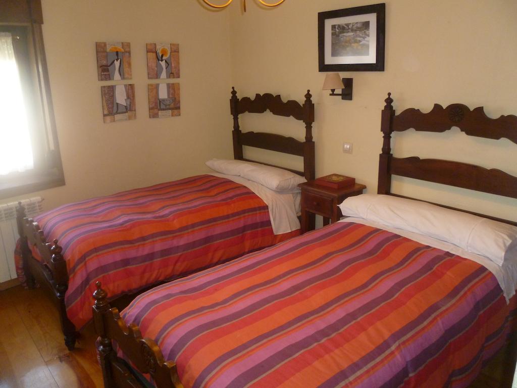 Artesano I Y III Pension Navarredonda de Gredos Buitenkant foto